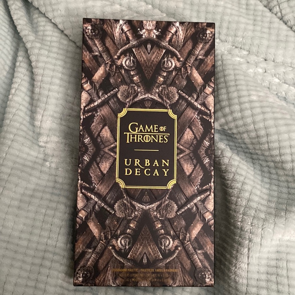 Urban Decay x Game of Thrones Limited Edition Eyeshadow Palette
